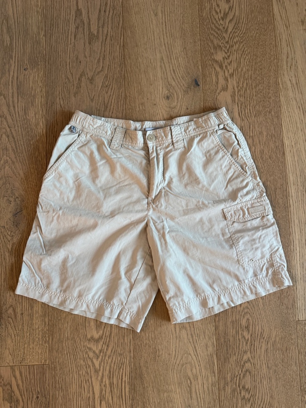 Columbia Men's Light Khaki Cargo Shorts